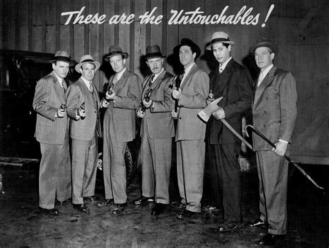 The Untouchables - A Thrilling Look into Eliot Ness's Battle Against Chicago's Mobsters and Ruthless Gangsters!